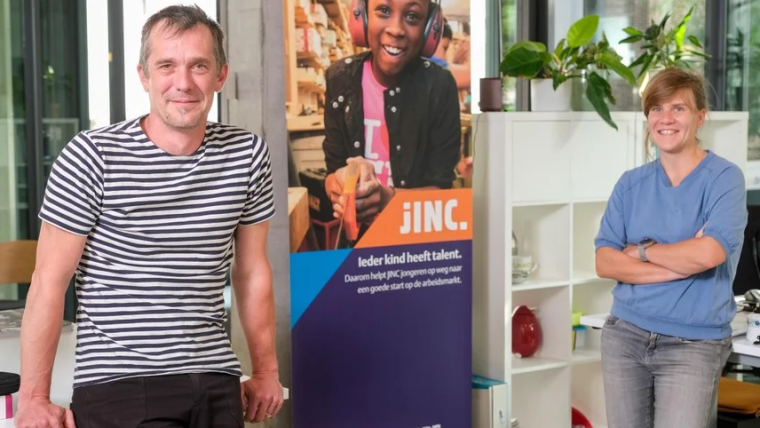 De Winkelhaak bestaat 20 jaar